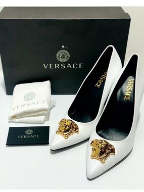 Versace White Leather Pointed-Toe Pumps with Gold Medusa. Vitello